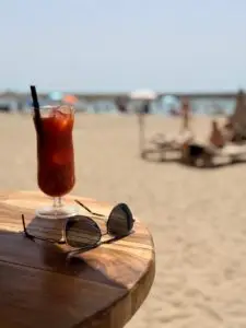 cocktail beach bar